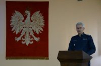 Zastępca Komendanta Wojewódzkiego Policji w Katowicach przemawia podczas narady